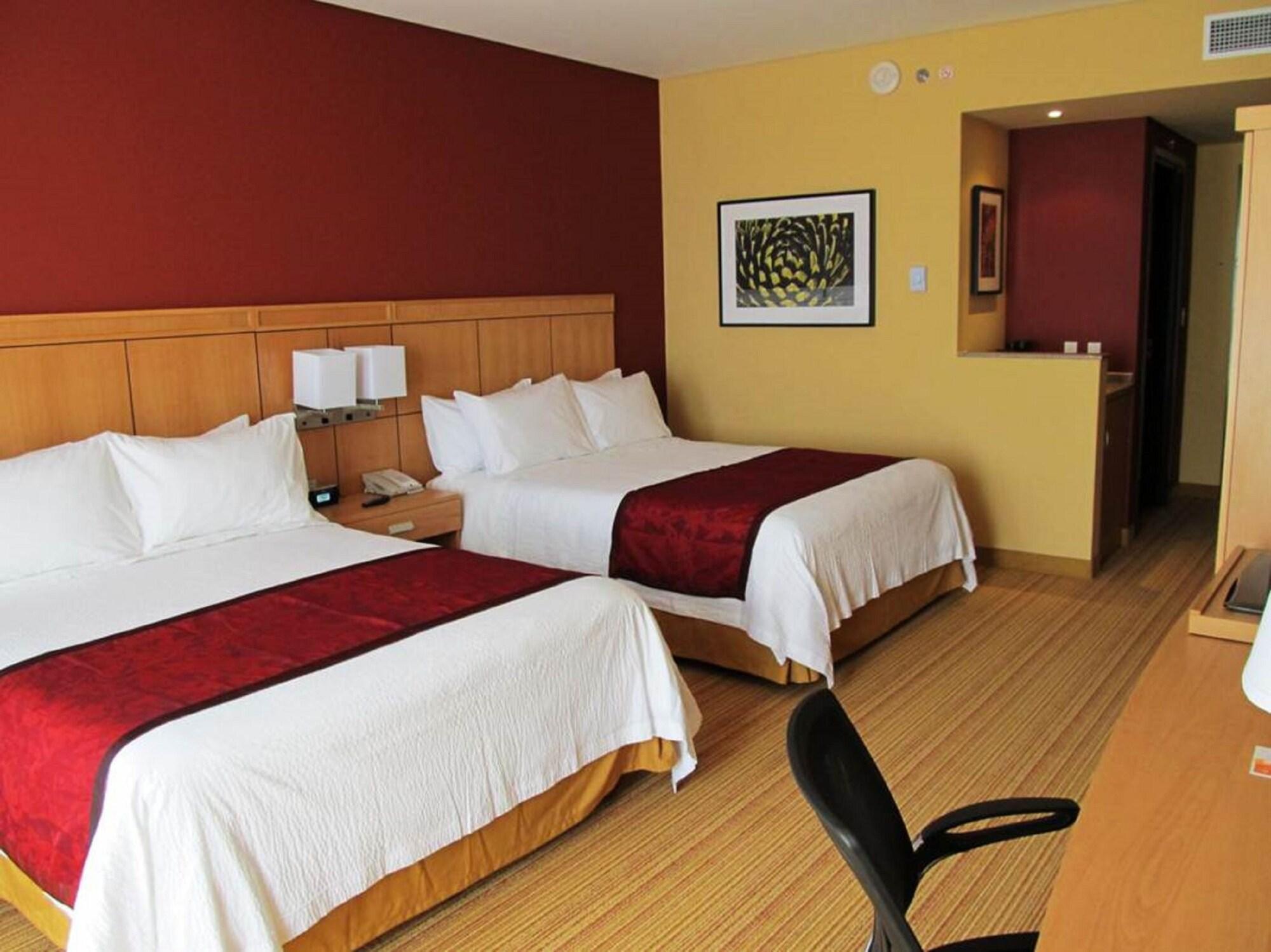 Courtyard By Marriott Leon At The Poliforum Esterno foto