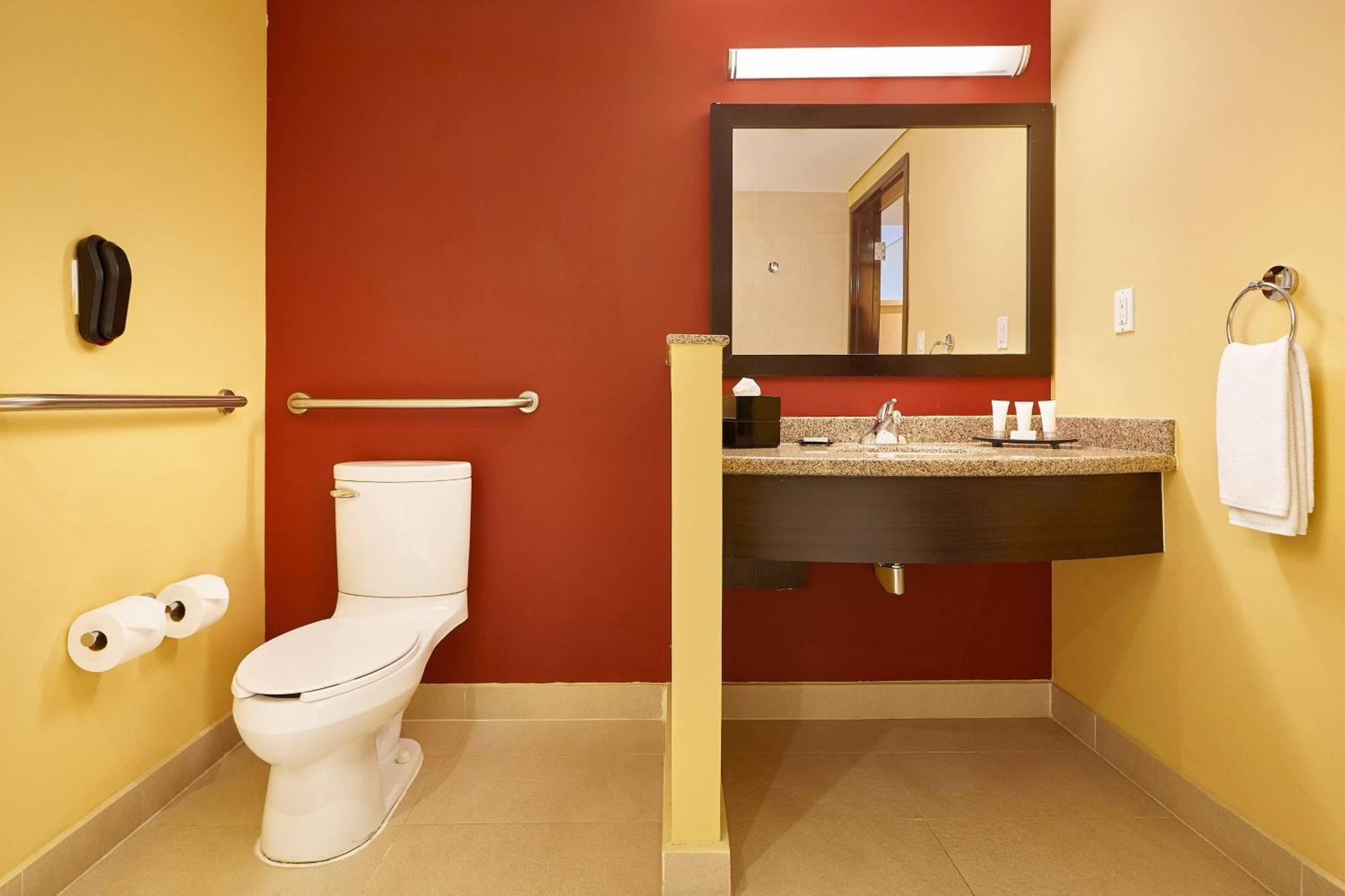 Courtyard By Marriott Leon At The Poliforum Esterno foto